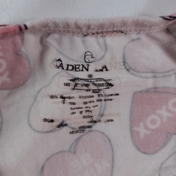 Caden Lane Ruffled Heart Zippered Footie Sleeper Pajama Newborn - Picture 3 of 12